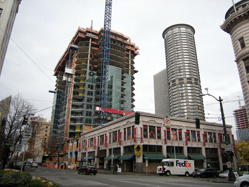 Seattle_-_Escala_under_construction_01